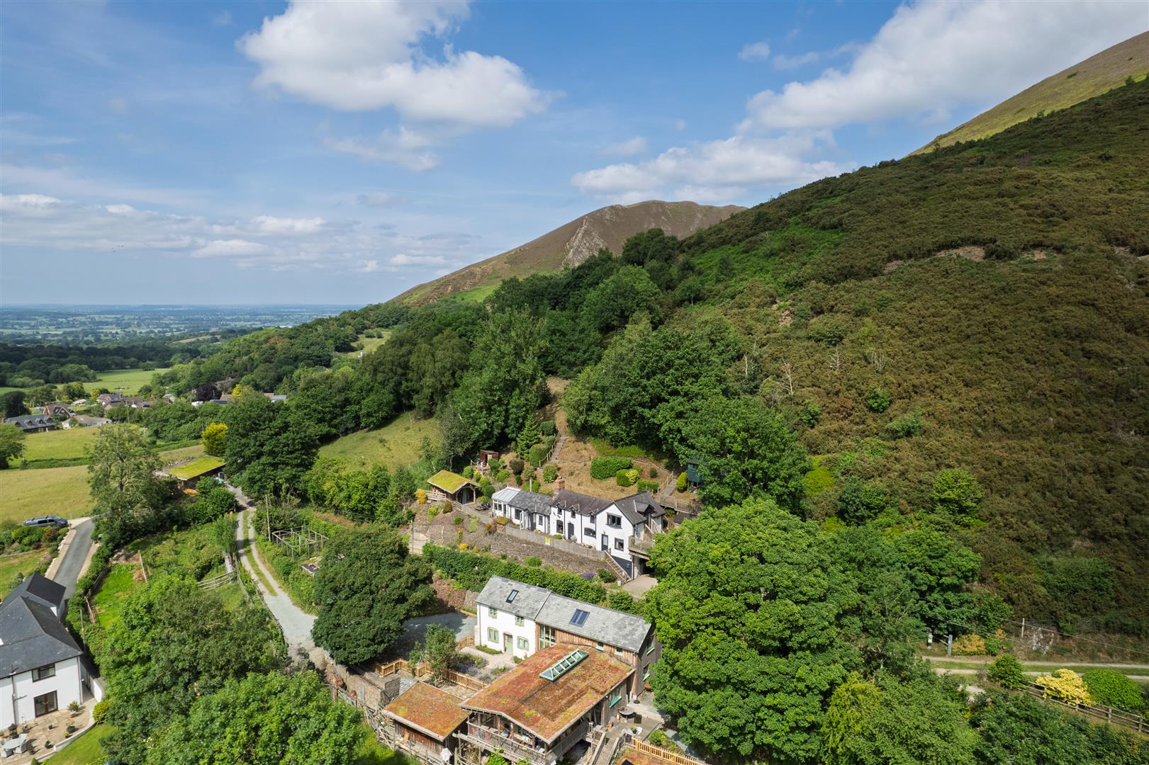 10 Perkins Beach Dingle, Shrewsbury, SY5 0PE For Sale 10 Perkins Beach Dingle, Shrewsbury, SY5 0PE For Sale